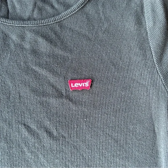 Levi’s ~ Black Ribbed Basic Tee ~ Women’s Size XS - Picture 6 of 6